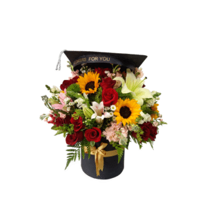 Arreglo Floral de Graduación con Birrete Decorativo