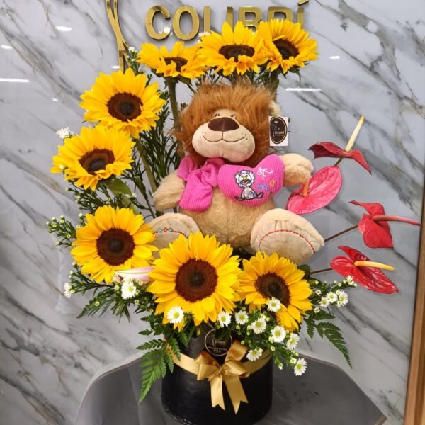 Arreglo León de Amor con Girasoles - Imagen 2