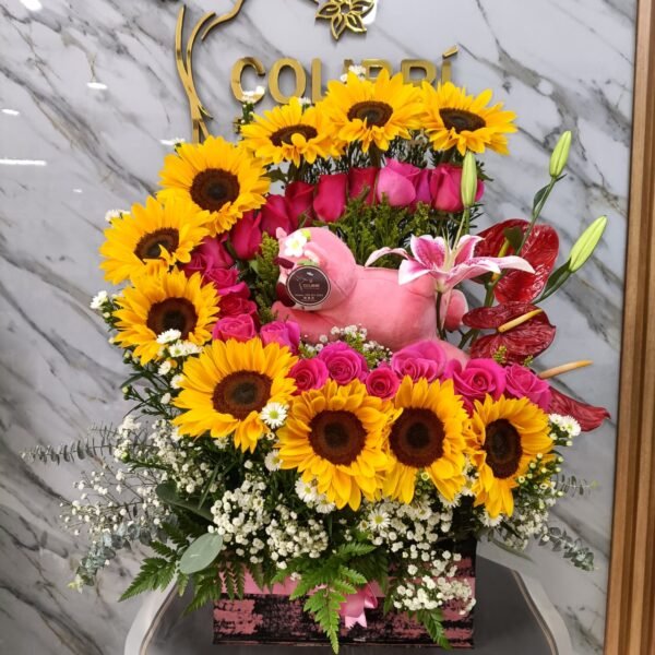 Arreglo Premium Amor Radiante con Girasoles y Rosas - Imagen 2