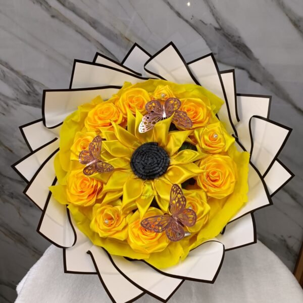 Bouquet de Girasol y Rosas Eternas Amarillas - Imagen 2