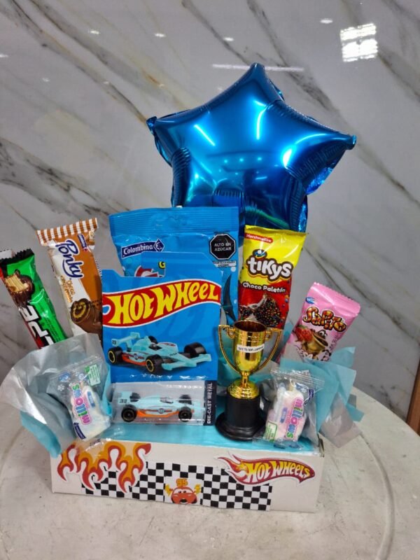 Box Hot Wheels con dulces y sorpresa - Imagen 2